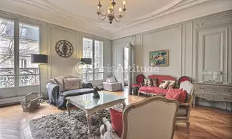 Rent Apartment 3 Bedrooms 160m² avenue Franklin D. Roosevelt, 8 Paris