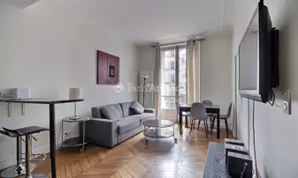Rent Apartment 1 Bedroom 37m² rue de Ponthieu, 8 Paris