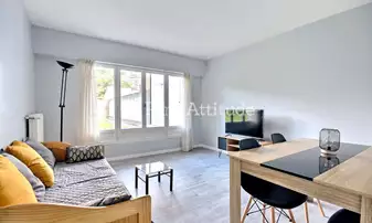 Rent Apartment 2 Bedrooms 65m² rue lepine, 93500 Pantin