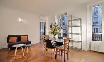 Rent Apartment 2 Bedrooms 62m² Rue Saint-Placide, 6 Paris