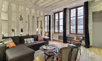 Rent Apartment 2 Bedrooms 75m² rue des Blancs Manteaux, 4 Paris