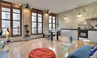 Rent Apartment 1 Bedroom 50m² rue Saint Honore, 1 Paris