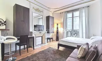 Rent Apartment Studio 32m² rue du Colonel Moll, 17 Paris
