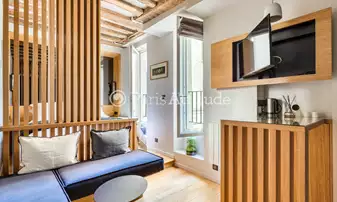 Rent Apartment Studio 21m² rue Dauphine, 6 Paris