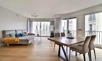 Rent Apartment 2 Bedrooms 95m² rue Octave Feuillet, 16 Paris
