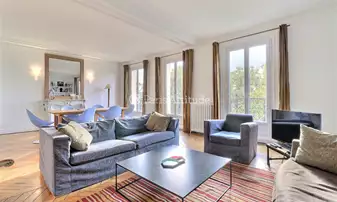 Rent Apartment 3 Bedrooms 130m² rue de Medicis, 6 Paris