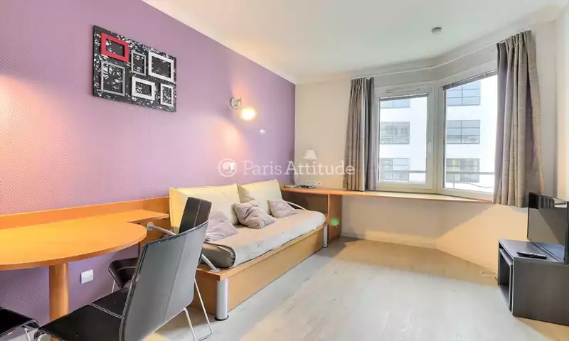 Rent Apartment 1 Bedroom 34m² Rue Eliane Jeannin-Garreau, 92130 Issy-les-Moulineaux