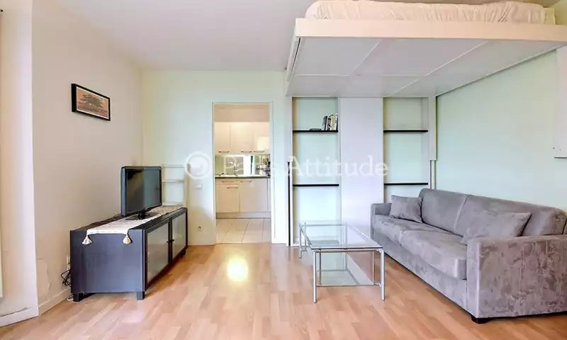 Rent Apartment Studio 30m² avenue du Maréchal Juin, 92150 Suresnes