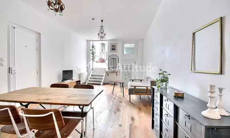 Rent Apartment 2 Bedrooms 59m² rue de la Fontaine Au Roi, 75011 Paris