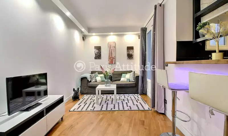 Rent Apartment 1 Bedroom 39m² rue Marie et Louise, 75010 Paris