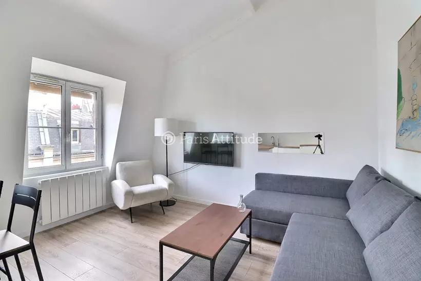 Rent furnished Apartment Alcove Studio 30m² rue Simart, 75018 Paris